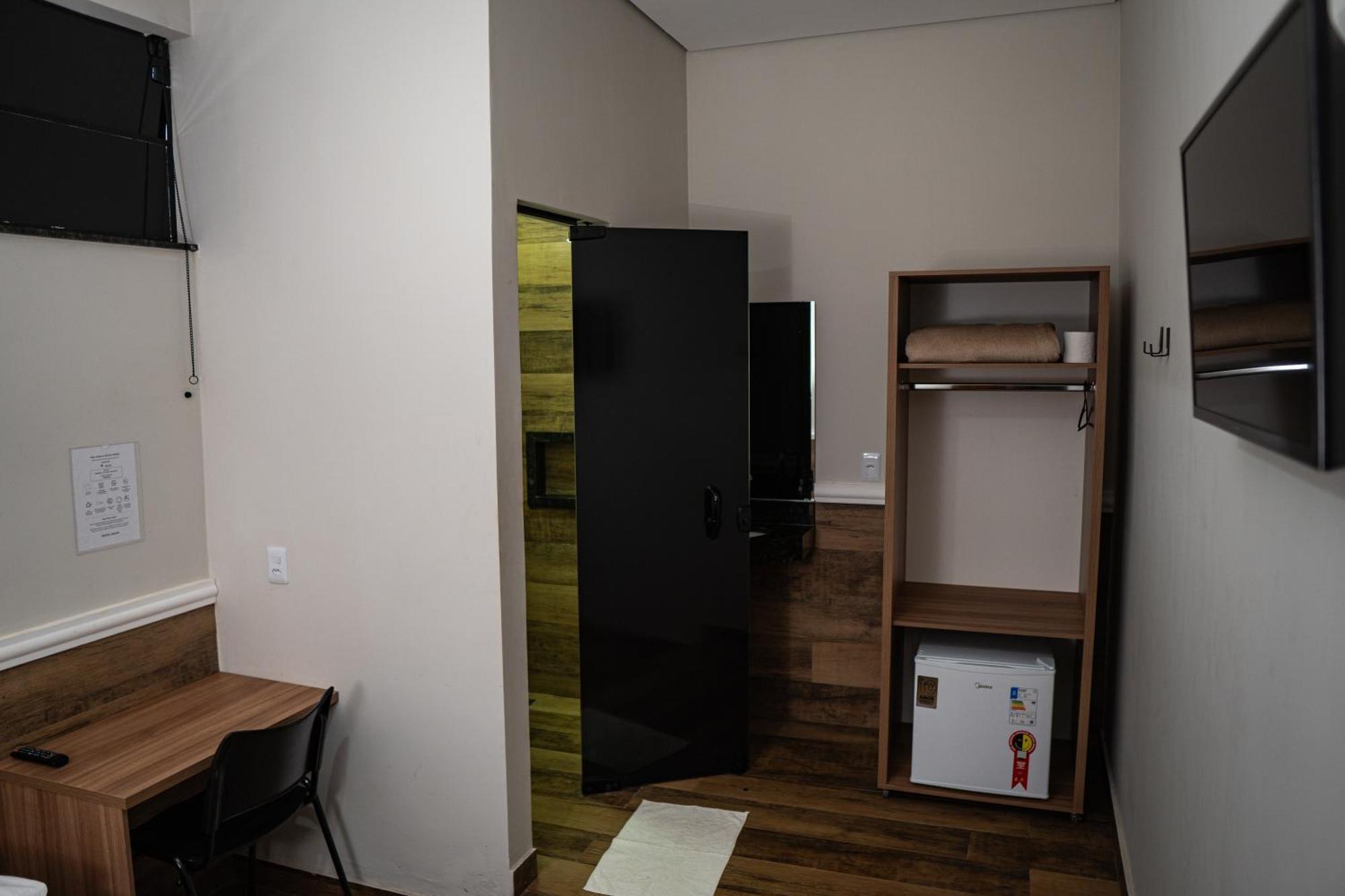 Hotel Nixon Proximo, Rodoviaria, Prefeitura E A Matriz Central Itai  Luaran gambar