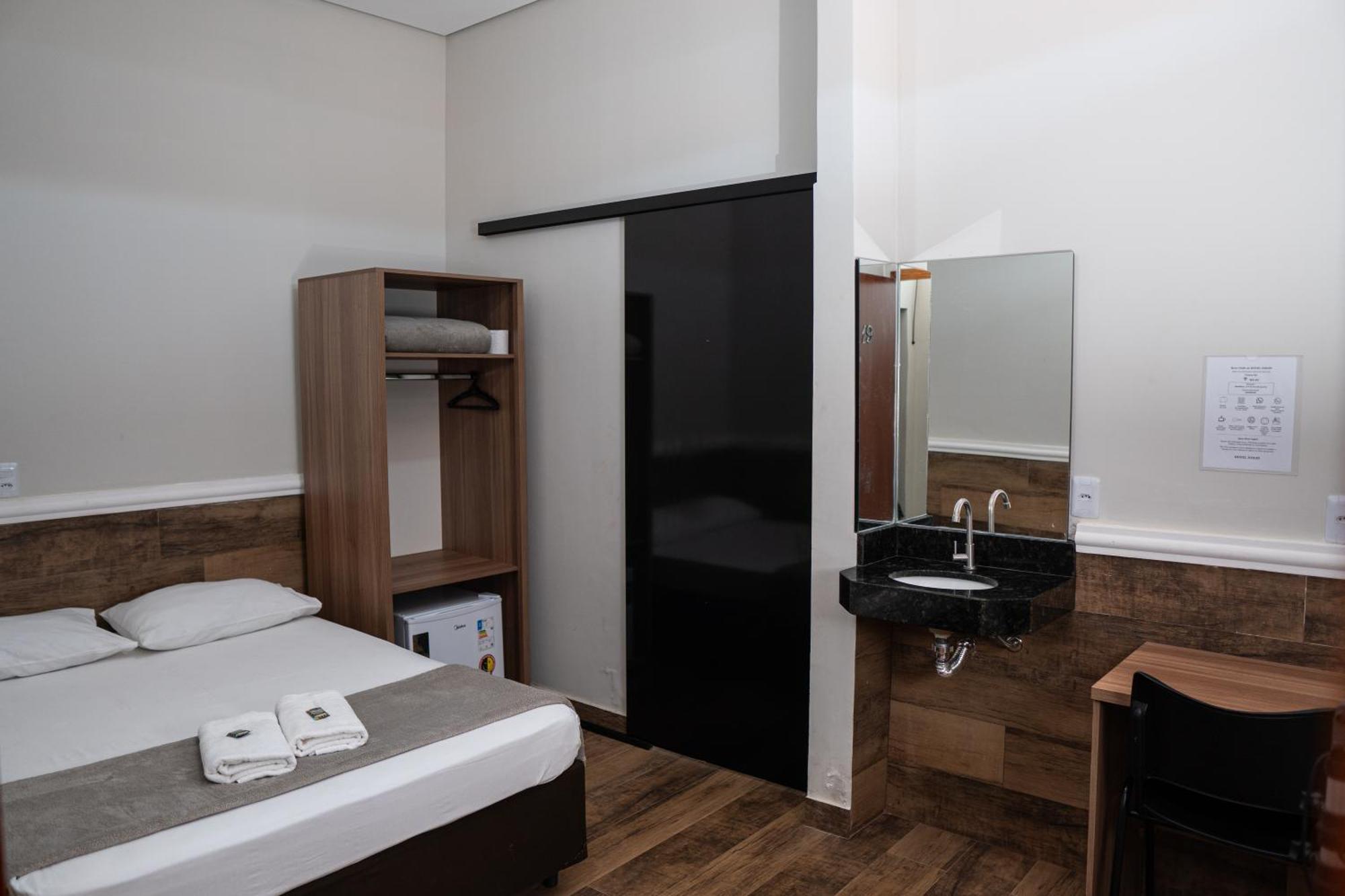 Hotel Nixon Proximo, Rodoviaria, Prefeitura E A Matriz Central Itai  Luaran gambar